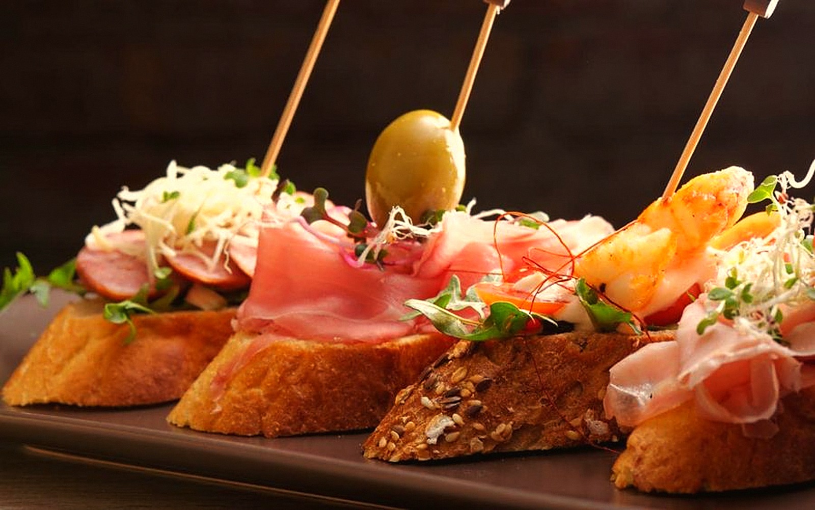 Assiette de pintxos variés